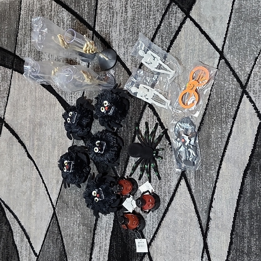 HALLOWEEN SPIDERS SKELETON FLUTE GLASSES MINI PUMPKIN LANTERNS DECORATION BUNDLE